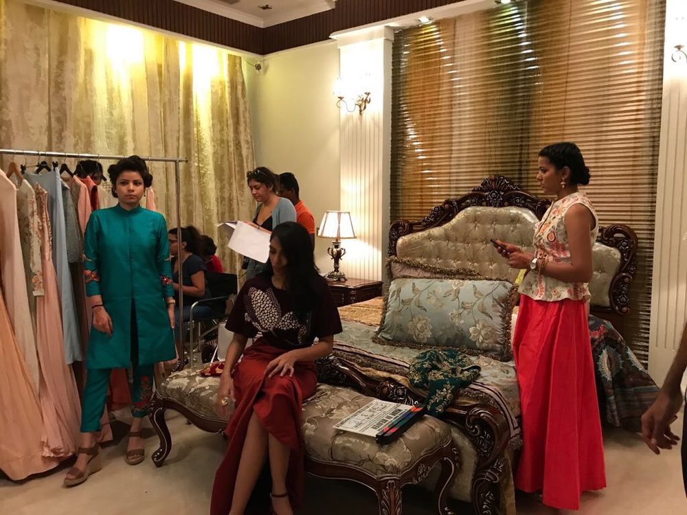 Behind the scenes photo 5