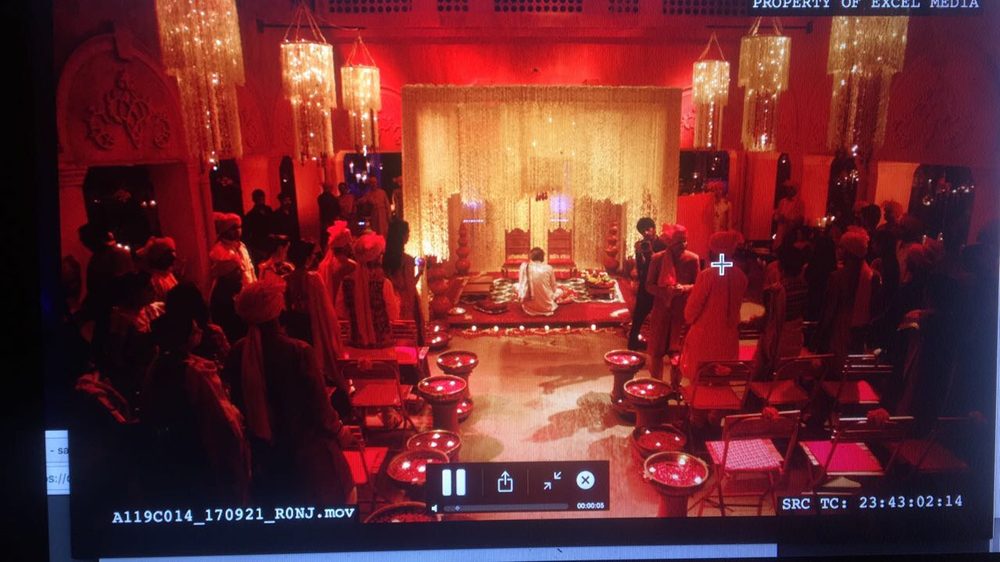 Behind the scenes photo 9