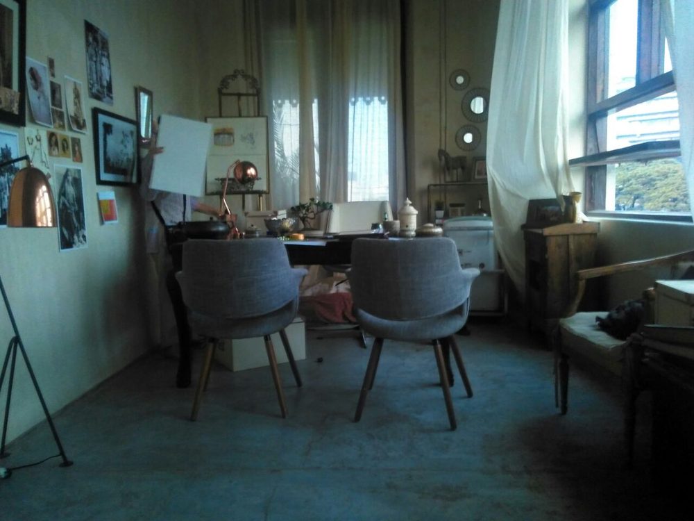 Behind the scenes photo 27