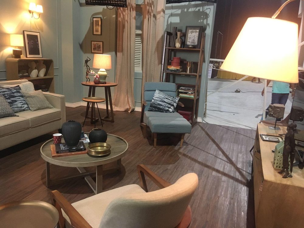 Behind the scenes photo 33
