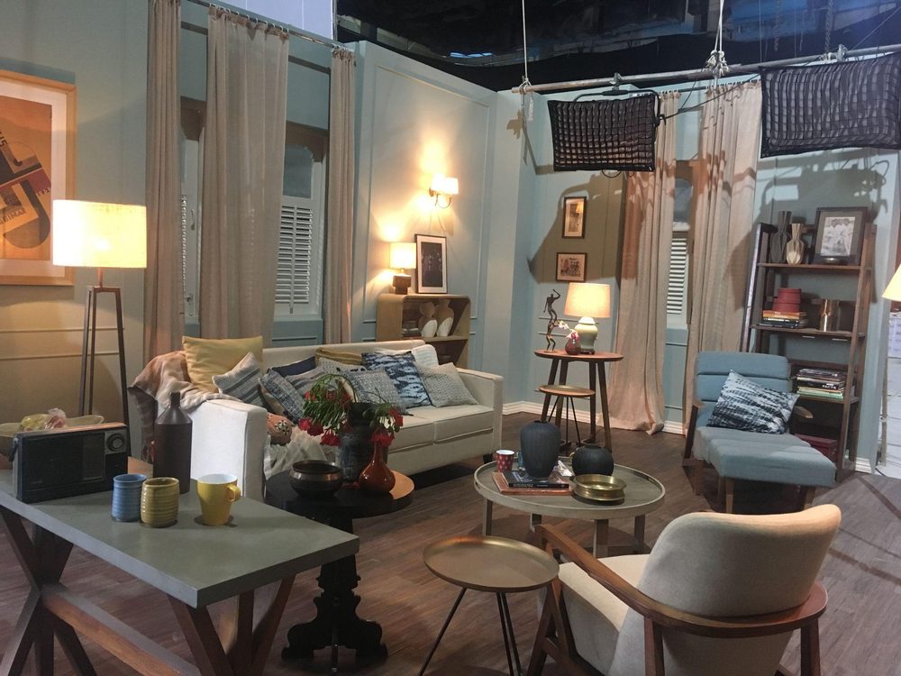Behind the scenes photo 36