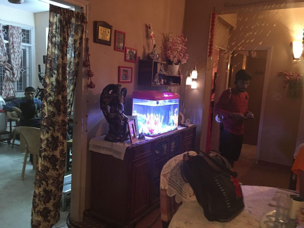 Behind the scenes photo 63