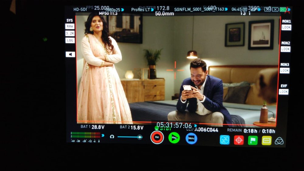 Behind the scenes photo 74