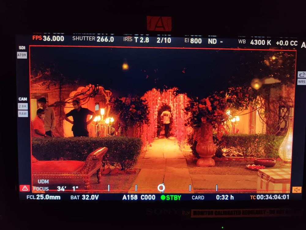 Behind the scenes photo 116