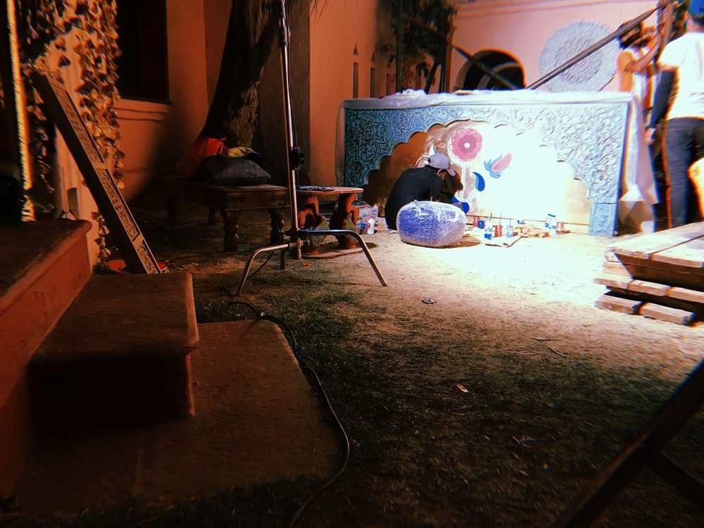 Behind the scenes photo 118