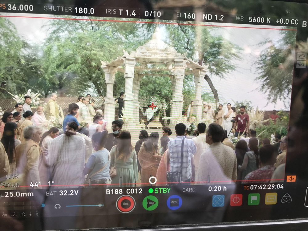 Behind the scenes photo 137