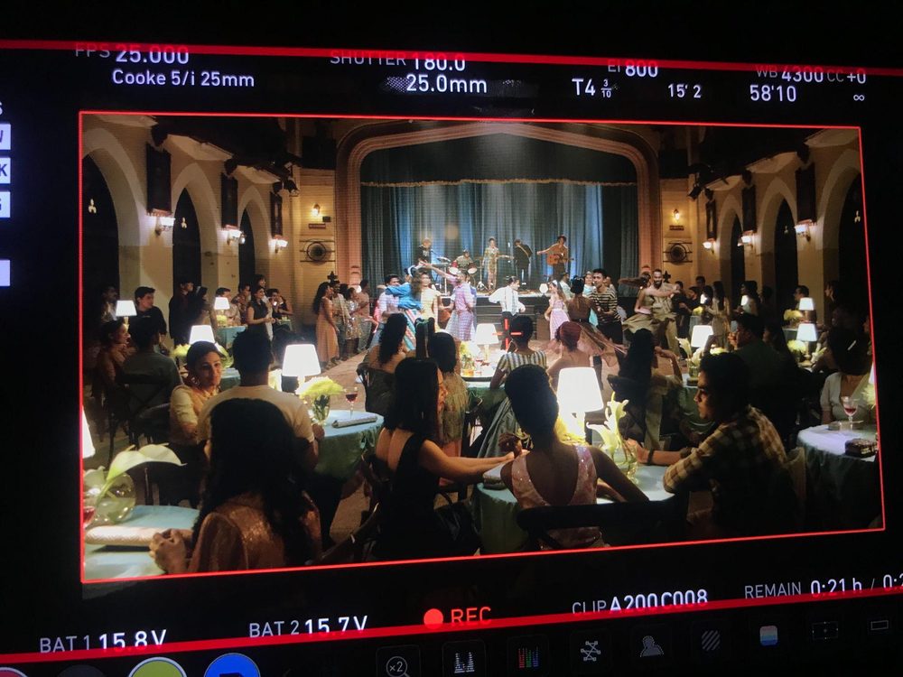 Behind the scenes photo 147