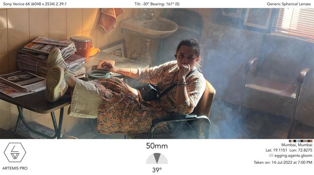 Behind the scenes photo 173