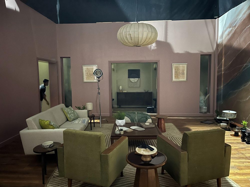 Behind the scenes photo 182